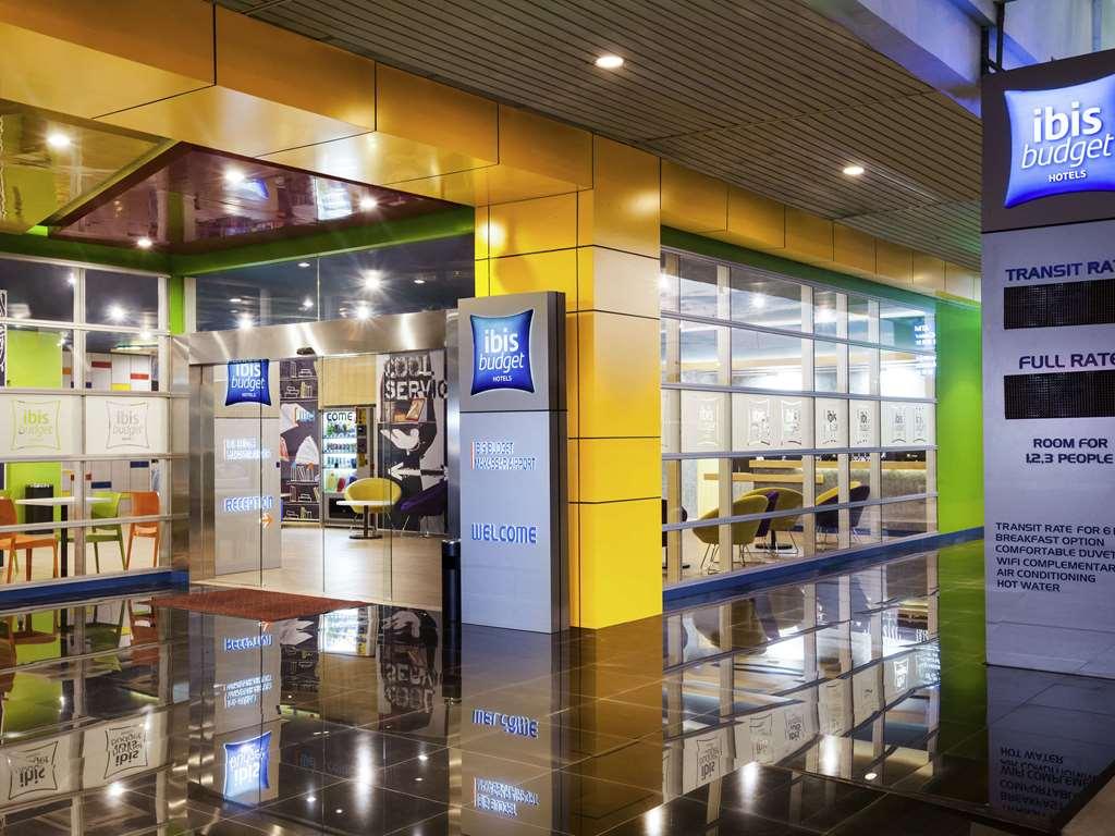 Cordia Hotel Makassar Airport Manda Exterior photo